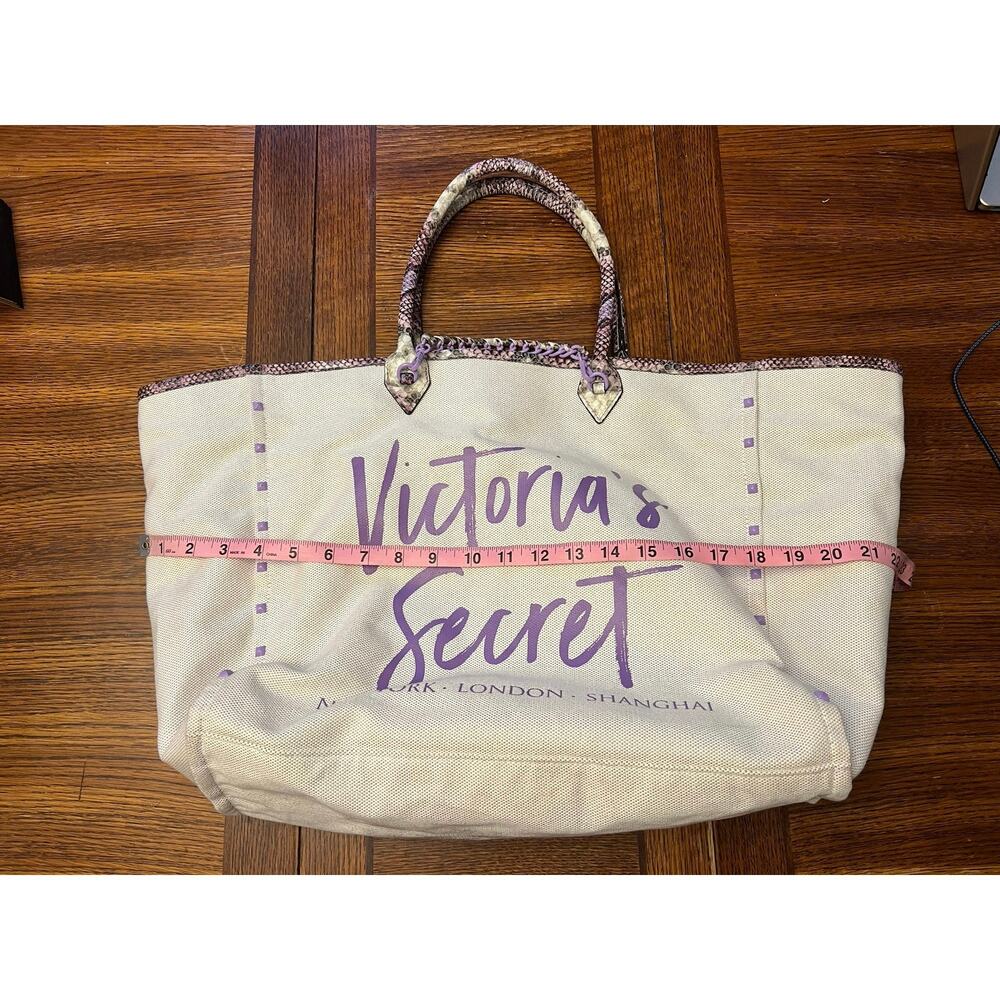 Victoria’s Secret Large Purple Snakeskin Studded Canvas Tote Bag VS - Picture 10 of 15